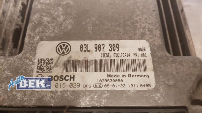 Ordenador de gestión de motor de un Volkswagen Golf VI (5K1) 2.0 TDI 16V 2009