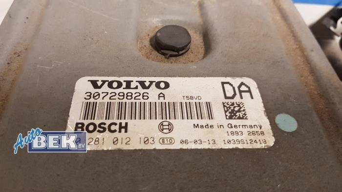 Zündschloss + Steuergerät van een Volvo XC90 I 2.4 D5 20V 2006