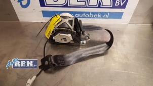 Used Rear seatbelt, right Renault Clio III (BR/CR) 1.5 dCi 85 Price € 50,00 Margin scheme offered by Auto Bek