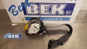 Used Rear seatbelt, left Renault Clio III (BR/CR) 1.5 dCi 85 Price € 50,00 Margin scheme offered by Auto Bek