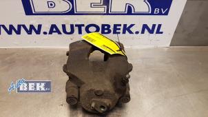 Used Front brake calliper, right Volkswagen Golf VI (5K1) 1.6 TDI 16V Price € 30,00 Margin scheme offered by Auto Bek