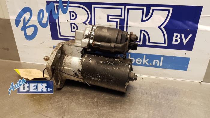 Starter from a Volkswagen Lupo (6X1) 1.4 16V 75 1999