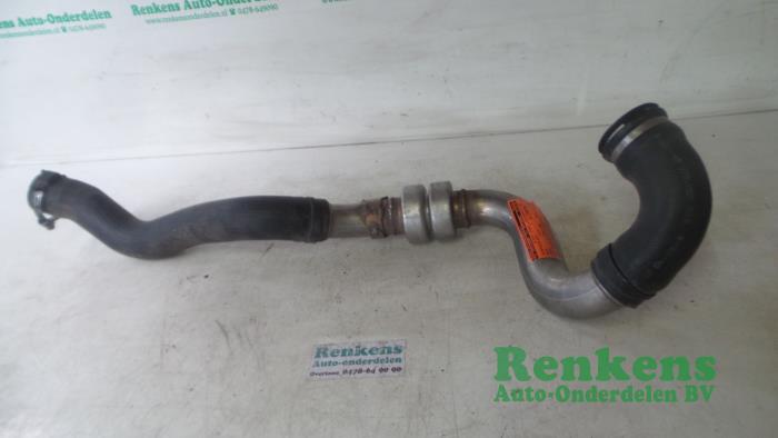 Gebrauchte Intercooler Rohr Dacia Logan MCV I (KS) 1.5 dCi Preis € 35,00 Margenregelung angeboten von Renkens Auto-Onderdelen B.V.