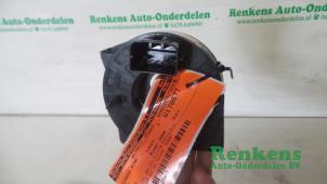 Usagé Rouleau airbag Volkswagen Polo IV (9N1/2/3) 1.9 TDI 100 Prix € 30,00 Règlement à la marge proposé par Renkens Auto-Onderdelen B.V.
