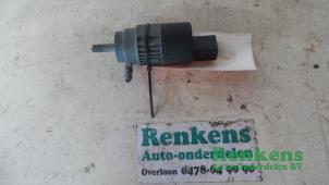 Used Rear screen washer pump Ford S-Max (GBW) 1.6 EcoBoost 16V Price € 10,00 Margin scheme offered by Renkens Auto-Onderdelen B.V.
