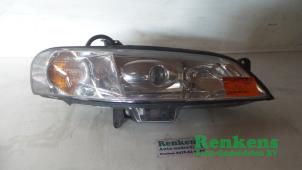 Used Headlight, right Opel Vectra I 1.6i 16V Price € 70,00 Margin scheme offered by Renkens Auto-Onderdelen B.V.