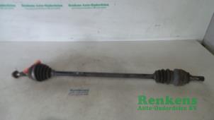 Used Front drive shaft, right Opel Astra H Twin Top (L67) 1.6 16V Price € 30,00 Margin scheme offered by Renkens Auto-Onderdelen B.V.