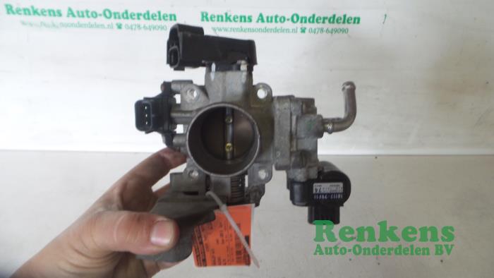 Gebrauchte Drosselklappengehäuse Suzuki Alto (RF410) 1.1 16V Preis € 25,00 Margenregelung angeboten von Renkens Auto-Onderdelen B.V.