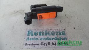 Used Windscreen washer pump Citroen C1 1.0 12V Price € 7,50 Margin scheme offered by Renkens Auto-Onderdelen B.V.