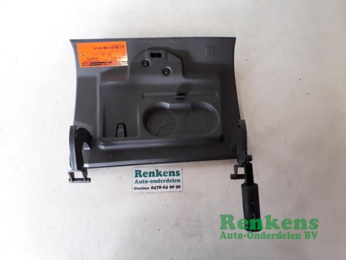 Glovebox from a Ford Focus 2 Wagon 1.6 TDCi 16V 90 2006