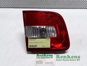 Usados Luz trasera izquierda Volkswagen Polo IV Classic (9N5/6) 1.4 TDI 75 Precio € 20,00 Norma de margen ofrecido por Renkens Auto-Onderdelen B.V.