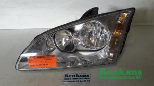 Used Headlight, left Ford Focus 2 Wagon 1.8 TDCi 16V Price € 40,00 Margin scheme offered by Renkens Auto-Onderdelen B.V.