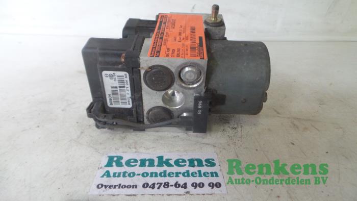 Begagnade ABS-pump Citroen Berlingo Cinqspace, Multispace 1.8 Pris € 75,00 Marginaltabell erbjuds av Renkens Auto-Onderdelen B.V.