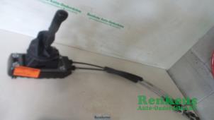 Used Gearbox shift cable Volkswagen Fox (5Z) 1.4 16V Price € 50,00 Margin scheme offered by Renkens Auto-Onderdelen B.V.