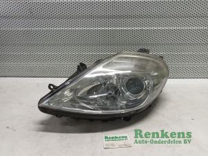 Used Headlight, left Citroen C8 (EA/EB) 2.2 HDi 16V Price € 45,00 Margin scheme offered by Renkens Auto-Onderdelen B.V.