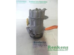 Used Air conditioning pump Mini Mini (R56) 1.6 One D 16V Price € 90,00 Margin scheme offered by Renkens Auto-Onderdelen B.V.