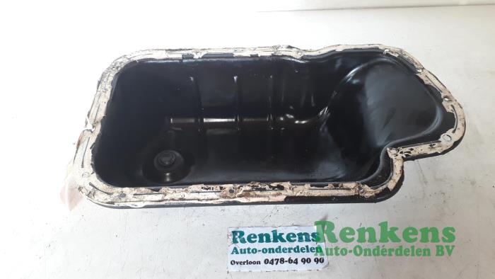 Usagé Couvercle carter Peugeot 206 (2A/C/H/J/S) 1.4 XR,XS,XT,Gentry Prix € 30,00 Règlement à la marge proposé par Renkens Auto-Onderdelen B.V.