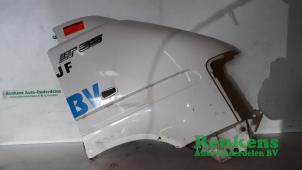 Used Front wing, right Volkswagen LT II 2.5 TDi Price on request offered by Renkens Auto-Onderdelen B.V.