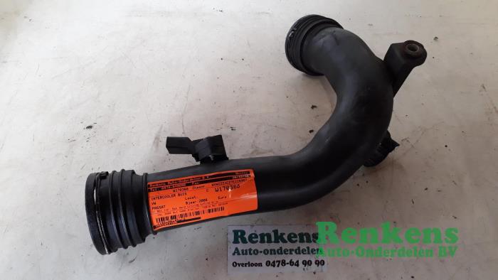 Gebrauchte Intercooler Rohr Volkswagen Passat Variant (3C5) 2.0 TDI 16V 140 Preis € 30,00 Margenregelung angeboten von Renkens Auto-Onderdelen B.V.