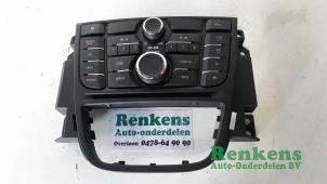 Używane Panel obslugi radia Opel Meriva 1.4 16V Ecotec Cena € 50,00 Procedura marży oferowane przez Renkens Auto-Onderdelen B.V.