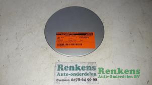 Używane Pokrywa wlewu paliwa Opel Insignia 2.0 CDTI 16V 160 Ecotec Cena € 15,00 Procedura marży oferowane przez Renkens Auto-Onderdelen B.V.