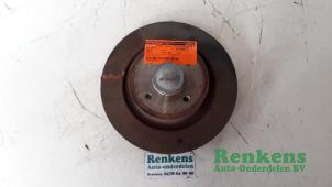 Used Rear hub Renault Scénic I (JA) 1.6 16V Price € 35,00 Margin scheme offered by Renkens Auto-Onderdelen B.V.