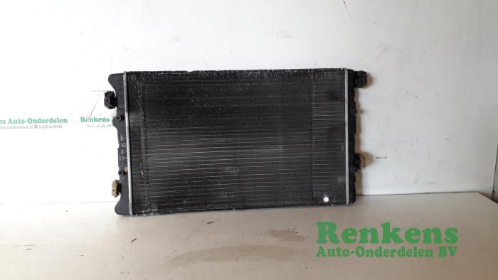 Usagé Radiateur Volkswagen Fox (5Z) 1.4 TDI Prix € 35,00 Règlement à la marge proposé par Renkens Auto-Onderdelen B.V.