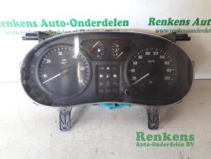 Usagé Compteur kilométrique KM Opel Vivaro 1.9 DTI 16V Prix € 50,00 Règlement à la marge proposé par Renkens Auto-Onderdelen B.V.