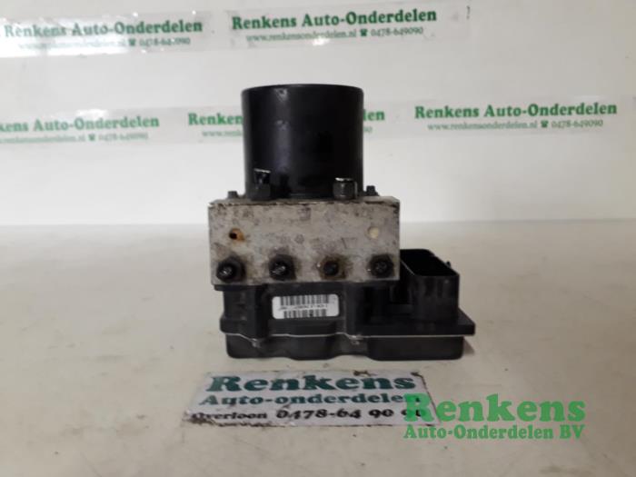 Usagé Pompe ABS Volkswagen Polo IV (9N1/2/3) 1.4 TDI 80 Prix € 60,00 Règlement à la marge proposé par Renkens Auto-Onderdelen B.V.