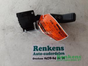 Used Wiper switch Renault Clio (B/C57/357/557/577) 1.4 RN,RT,S,Autom.Kat. Price € 15,00 Margin scheme offered by Renkens Auto-Onderdelen B.V.