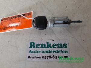 Used Ignition lock + key Opel Omega Price € 20,00 Margin scheme offered by Renkens Auto-Onderdelen B.V.