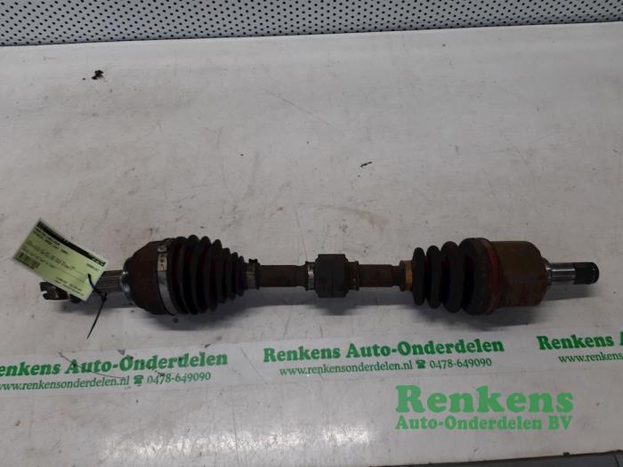 Gebrauchte Antriebswelle links vorne Mitsubishi Lancer (CK/CN/CP) 1.3 EL,GLX 12V Preis € 35,00 Margenregelung angeboten von Renkens Auto-Onderdelen B.V.