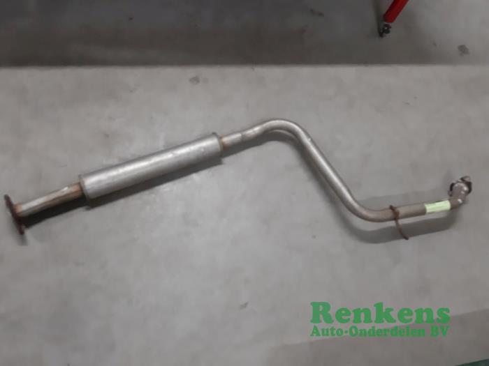 Gebrauchte Auspuff Mitteldämpfer Mazda 626 (GE14/74/84) 1.8i LX,GLX 16V Preis auf Anfrage angeboten von Renkens Auto-Onderdelen B.V.