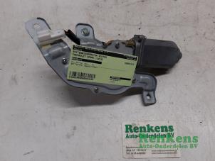 Usagé Moteur essuie-glace arrière Chevrolet Spark 1.0 16V Prix € 20,00 Règlement à la marge proposé par Renkens Auto-Onderdelen B.V.