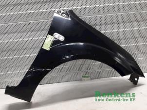 Used Front wing, right Ford Fiesta 5 (JD/JH) 1.4 TDCi Price on request offered by Renkens Auto-Onderdelen B.V.