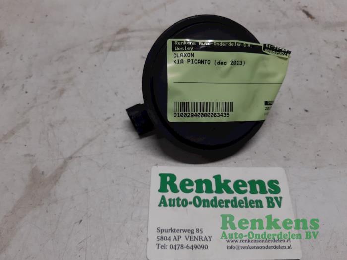 Używane Klakson Kia Picanto (TA) 1.0 12V Cena € 10,00 Procedura marży oferowane przez Renkens Auto-Onderdelen B.V.