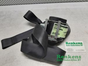 Used Front seatbelt, left Peugeot 207 CC (WB) 1.6 16V Price € 40,00 Margin scheme offered by Renkens Auto-Onderdelen B.V.