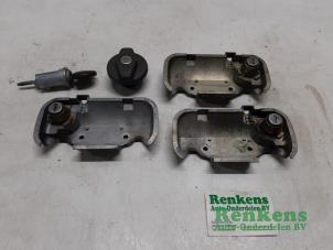 Used Set of cylinder locks (complete) Opel Combo (Corsa B) 1.7 D Price € 60,00 Margin scheme offered by Renkens Auto-Onderdelen B.V.