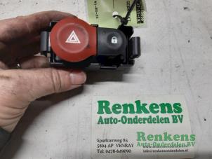 Usados Interruptor de luz de pánico Renault Modus/Grand Modus (JP) 1.6 16V Precio € 10,00 Norma de margen ofrecido por Renkens Auto-Onderdelen B.V.
