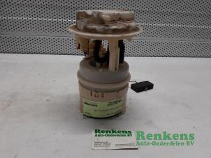 Używane Pompa benzynowa Citroen C5 I Berline (DC) 2.0 16V Cena € 45,00 Procedura marży oferowane przez Renkens Auto-Onderdelen B.V.