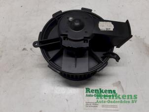 Used Heating and ventilation fan motor Peugeot 206+ (2L/M) 1.4 XS Price € 30,00 Margin scheme offered by Renkens Auto-Onderdelen B.V.