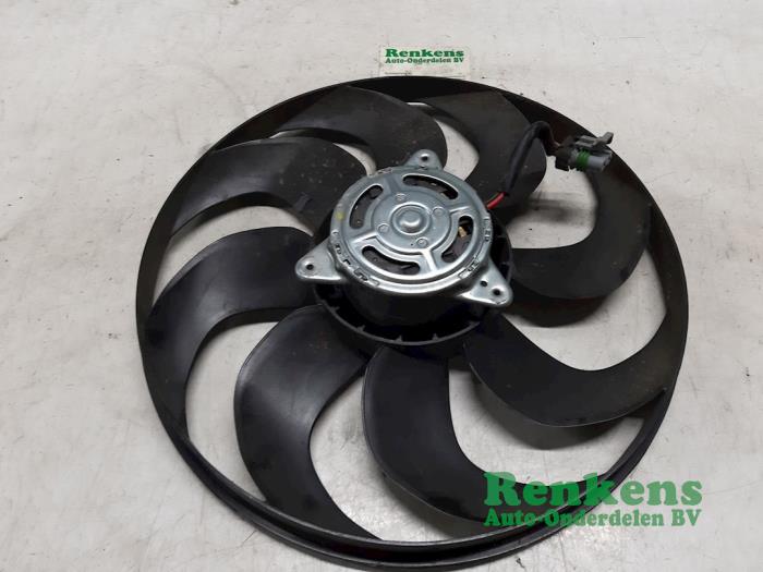 Fan motor from a Ford Focus 3 1.0 Ti-VCT EcoBoost 12V 125 2014
