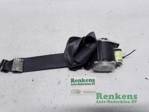 Used Rear seatbelt, right Daihatsu YRV (M2) 1.3 16V DVVT Price € 25,00 Margin scheme offered by Renkens Auto-Onderdelen B.V.