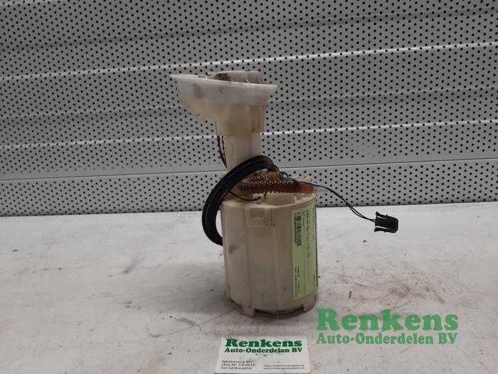 Used Petrol pump BMW Mini (R50/53) 1.6 16V One Price € 40,00 Margin scheme offered by Renkens Auto-Onderdelen B.V.