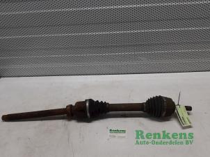 Used Front drive shaft, right Peugeot 307 SW (3H) 2.0 HDi 135 16V FAP Price € 40,00 Margin scheme offered by Renkens Auto-Onderdelen B.V.