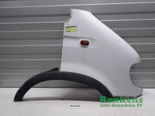 Used Front wing, right Opel Movano (4A1; 4A2; 4B2; 4B3; 4C2; 4C3) 2.5 D Price on request offered by Renkens Auto-Onderdelen B.V.