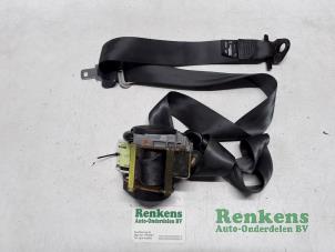Used Rear seatbelt, left Renault Laguna II (BG) 1.8 16V Price € 25,00 Margin scheme offered by Renkens Auto-Onderdelen B.V.
