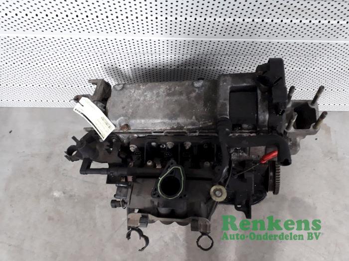 Motor de un Fiat Punto II (188) 1.2 60 S 2001