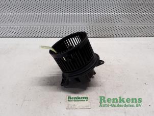 Usados Motor de ventilador de calefactor Ford Focus 1 Wagon 1.6 16V Precio € 30,00 Norma de margen ofrecido por Renkens Auto-Onderdelen B.V.