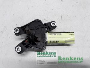 Używane Silnik wycieraczki tylnej Nissan Primera (P12) 1.8 16V Cena € 15,00 Procedura marży oferowane przez Renkens Auto-Onderdelen B.V.